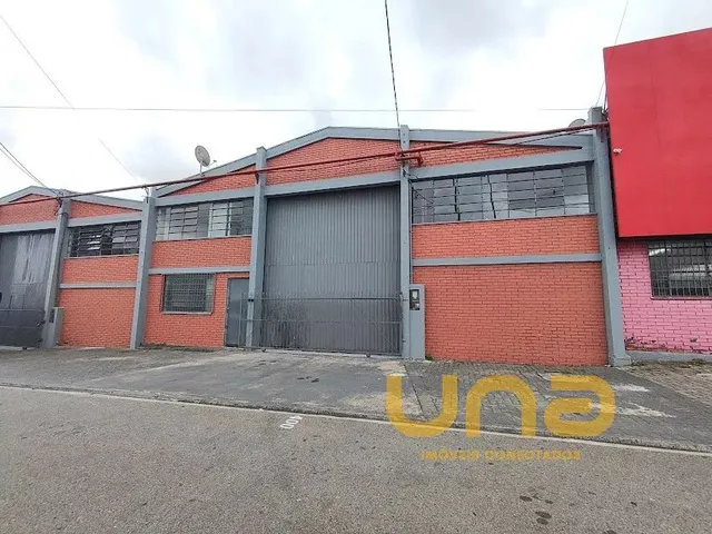 Casa 3 quartos e 1 banheiro, para alugar, no bairro CAPAO RASO em Curitiba