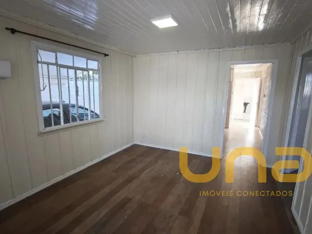 Casa 3 quartos e 1 banheiro, para alugar, no bairro CAPAO RASO em Curitiba