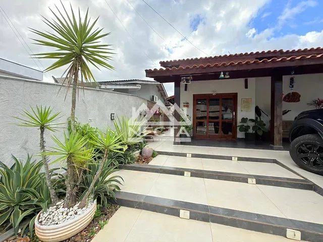 Casa com 100m² 3 quartos e 2 banheiros, à venda, no bairro Canto do Mar em São Sebastião