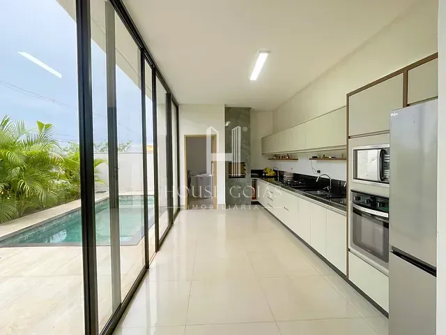 Casa com 423m² 3 quartos e 4 banheiros, à venda, no bairro Terras Alpha Residencial 1 em Senador Canedo