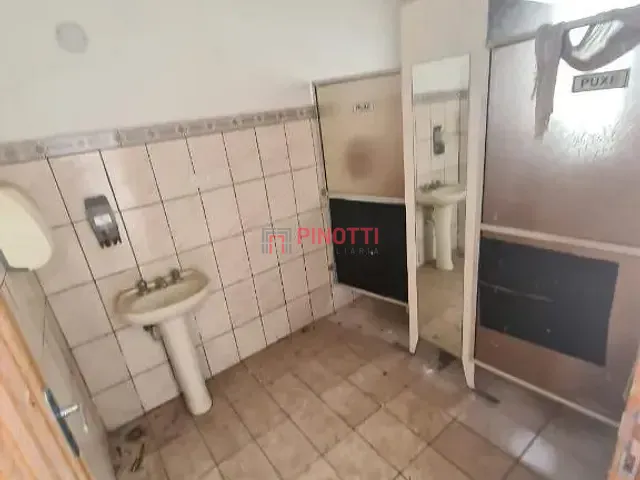 Casa à venda ou para alugar, no bairro Jardim Hollywood em São Bernardo do Campo