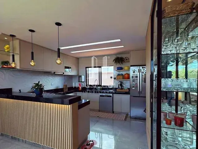Casa com 360m² 3 quartos e 4 banheiros, à venda, no bairro Terras Alpha Residencial 1 em Senador Canedo