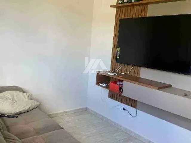 Casa 3 quartos e 1 banheiro, à venda, no bairro Contorno em Ponta Grossa