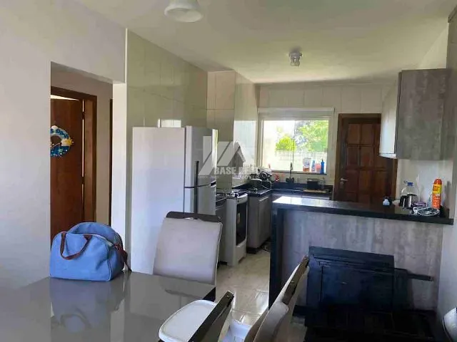Casa 3 quartos e 1 banheiro, à venda, no bairro Contorno em Ponta Grossa