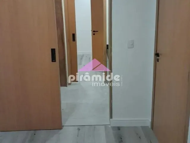 Casa com 300m² 3 quartos e 3 banheiros, à venda, no bairro Condomínio Terras do Vale em Caçapava