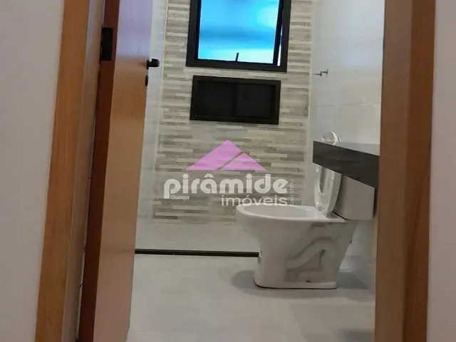 Casa com 300m² 3 quartos e 3 banheiros, à venda, no bairro Condomínio Terras do Vale em Caçapava