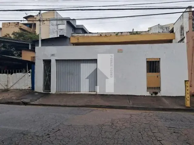 Casa com 250m² 1 quarto e 2 banheiros, à venda, no bairro Vila Marlene em Jundiaí