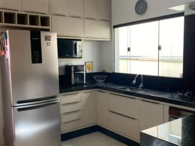 Casa com 125m² 3 quartos e 4 banheiros, à venda, no bairro Jardim das Indústrias em São José dos Campos