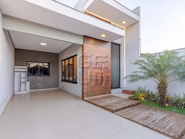 Casa com 180m² 3 quartos e 2 banheiros, à venda, no bairro Califórnia em Londrina