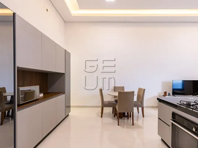 Casa com 180m² 3 quartos e 2 banheiros, à venda, no bairro Califórnia em Londrina