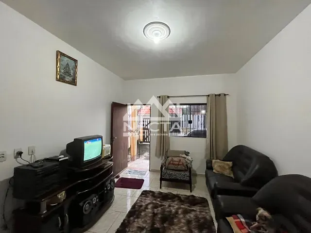 Casa com 250m² 2 quartos e 1 banheiro, à venda, no bairro Praia das Palmeiras em Caraguatatuba