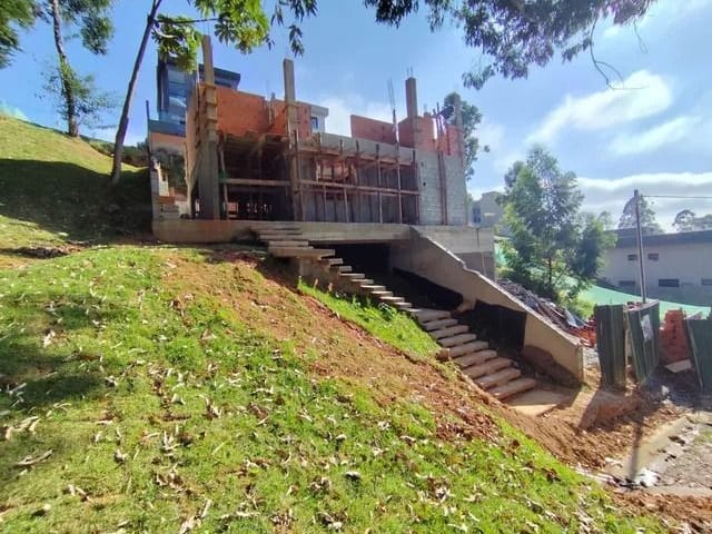 Casa com 39743m² 4 quartos e 4 banheiros, à venda, no bairro Sítio do Morro em Santana de Parnaíba
