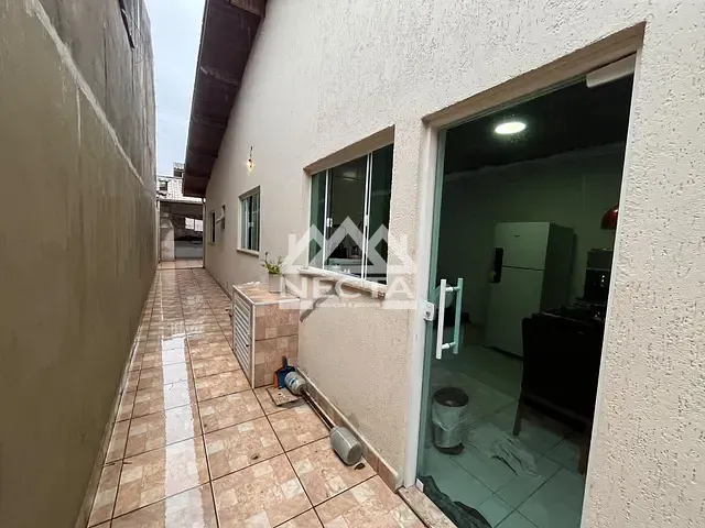 Casa com 150m² 2 quartos e 2 banheiros, à venda, no bairro Jardim Jaqueira em Caraguatatuba
