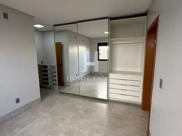 Casa 3 quartos e 5 banheiros, à venda, no bairro Jardins Porto em Senador Canedo