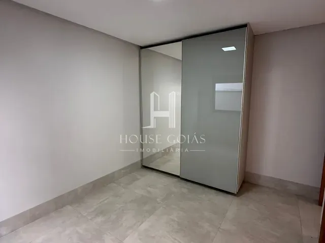 Casa 3 quartos e 5 banheiros, à venda, no bairro Jardins Porto em Senador Canedo