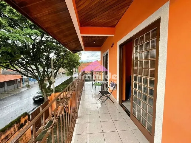 Casa com 300m² 3 quartos e 2 banheiros, à venda, no bairro Parque Novo Horizonte em São José Dos Campos