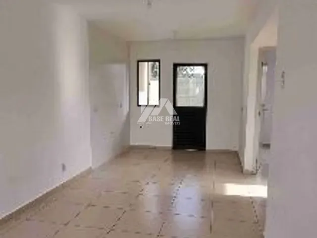 Casa 3 quartos e 1 banheiro, à venda, no bairro Jardim Carvalho em Ponta Grossa