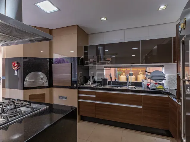Casa com 360m² 4 quartos e 4 banheiros, à venda, no bairro Esperança em Londrina