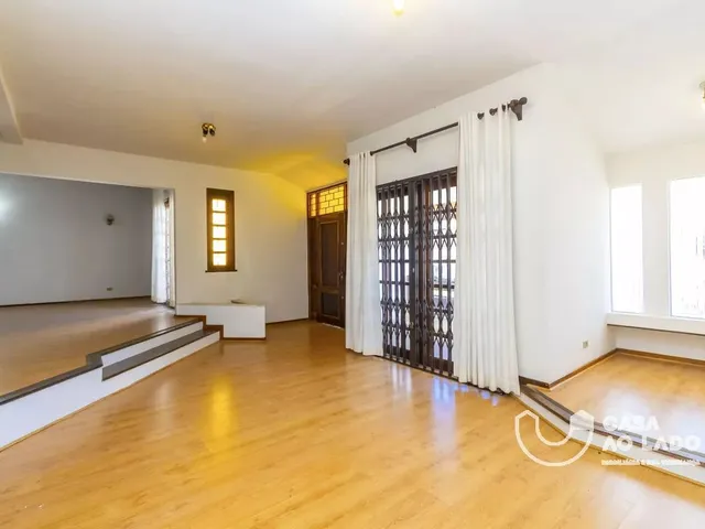 Casa 4 quartos e 4 banheiros, para alugar, no bairro Pilarzinho em Curitiba
