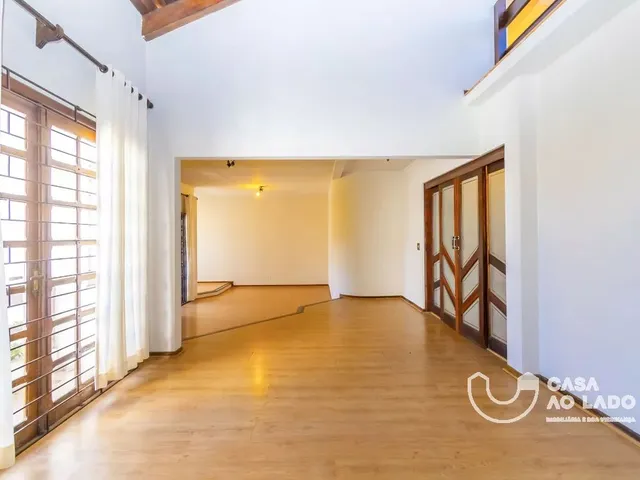 Casa 4 quartos e 4 banheiros, para alugar, no bairro Pilarzinho em Curitiba