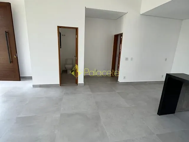Casa com 300m² 3 quartos e 2 banheiros, à venda, no bairro Bairro do Grama em Caçapava