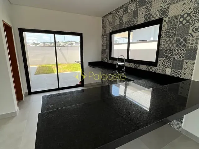 Casa com 300m² 3 quartos e 2 banheiros, à venda, no bairro Bairro do Grama em Caçapava