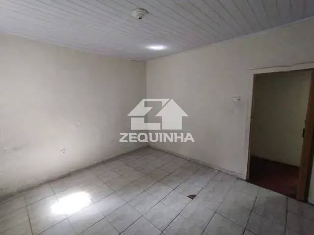 Casa com 80m² 2 quartos e 1 banheiro, para alugar, no bairro Quitauna em Osasco