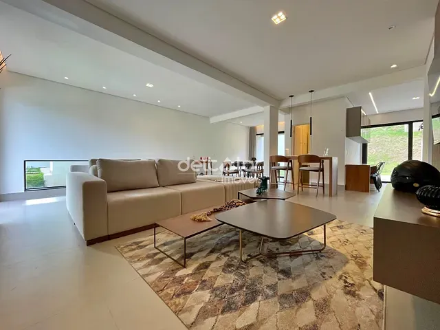 Casa com 371m² 3 quartos e 2 banheiros, para alugar, no bairro Garças em Belo Horizonte