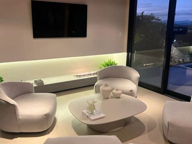 Casa com 563m² 5 quartos e 6 banheiros, à venda, no bairro Condomínio Residencial Alphaville em São José dos Campos