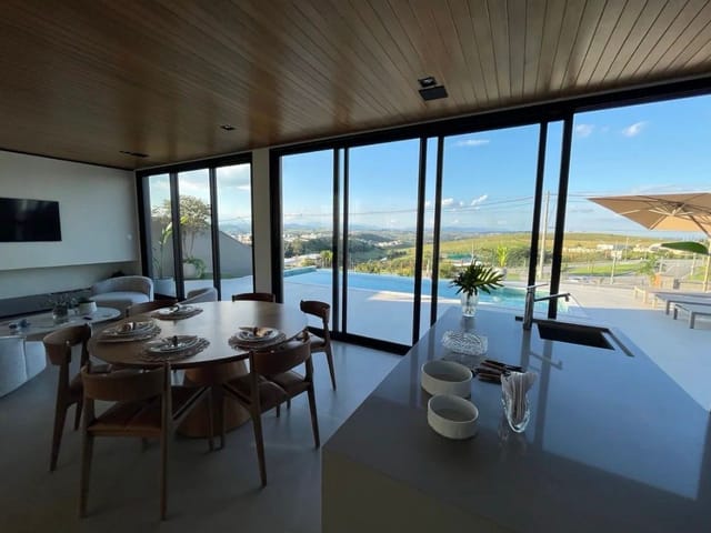 Casa com 563m² 5 quartos e 6 banheiros, à venda, no bairro Condomínio Residencial Alphaville em São José dos Campos