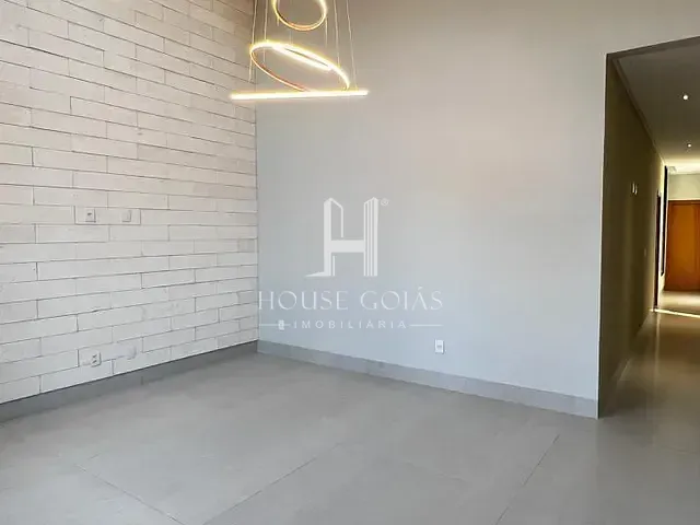 Casa 3 quartos e 4 banheiros, à venda, no bairro Jardins Porto em Senador Canedo