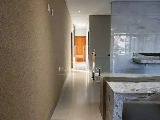 Casa 3 quartos e 4 banheiros, à venda, no bairro Jardins Porto em Senador Canedo