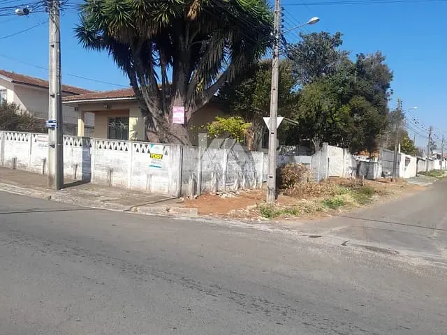 Casa com 308m² 3 quartos e 1 banheiro, à venda, no bairro Uvaranas em Ponta Grossa
