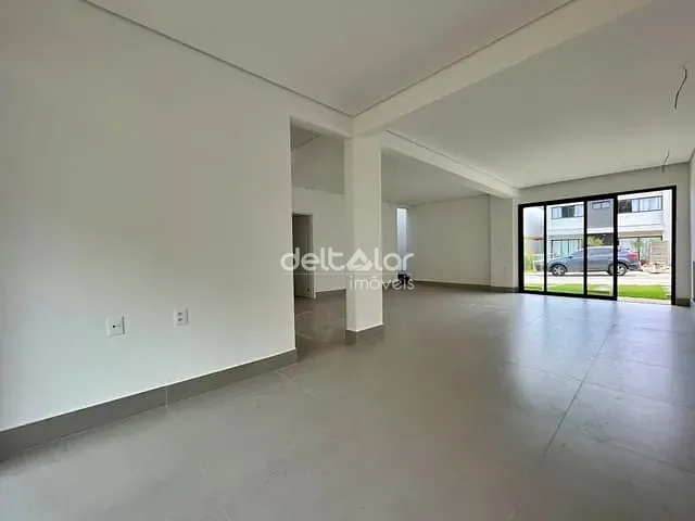 Casa com 371m² 3 quartos e 2 banheiros, à venda, no bairro Garças em Belo Horizonte