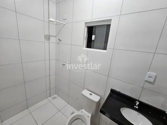 Casa 2 quartos e 1 banheiro, à venda, no bairro Três Irmãs em Campina Grande