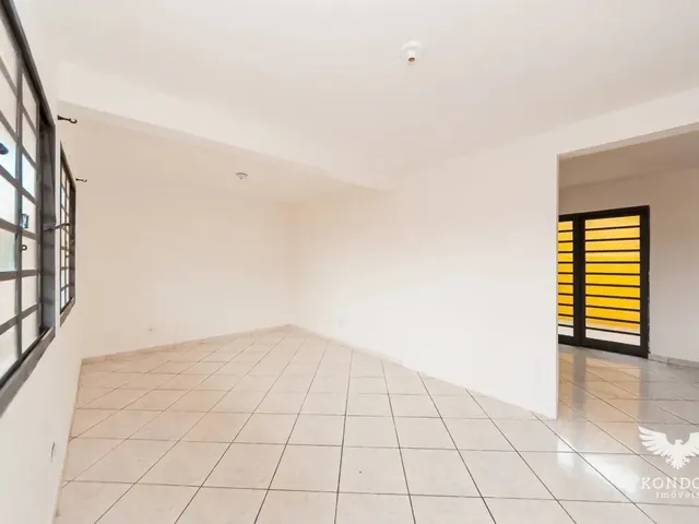 Casa 2 quartos e 2 banheiros, para alugar, no bairro Butiatuvinha em Curitiba