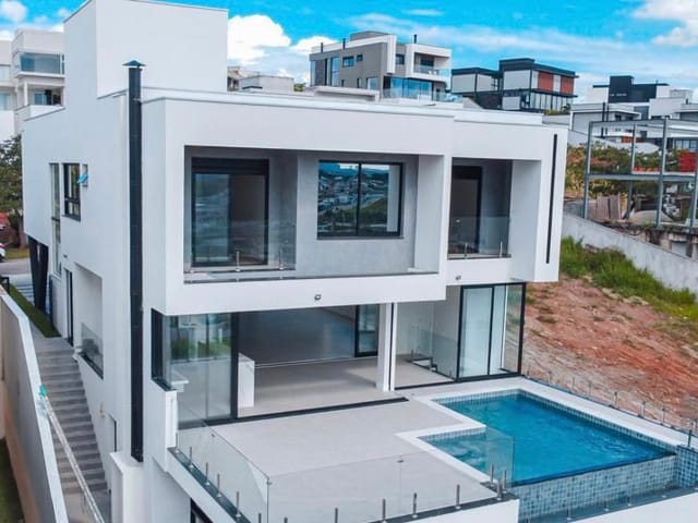 Casa com 540m² 5 quartos e 6 banheiros, à venda, no bairro Condomínio Residencial Alphaville II em São José dos Campos