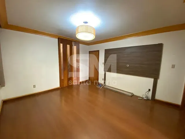 Casa 4 quartos e 2 banheiros, para alugar, no bairro Centro em Chapecó