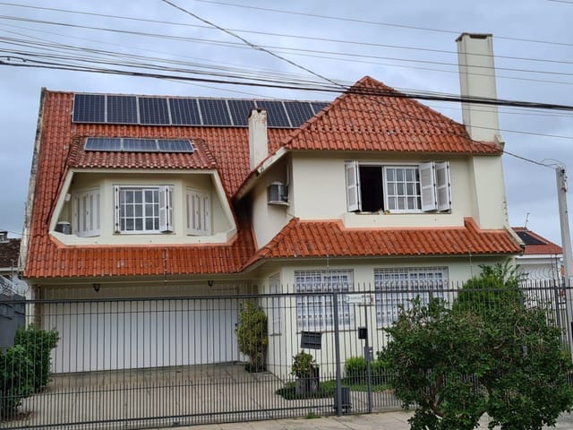 Casa 4 quartos e 6 banheiros, à venda, no bairro Três Vendas em Pelotas