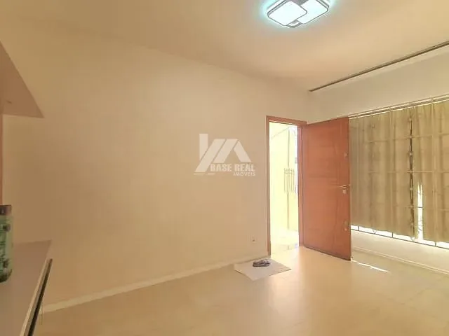 Casa com 287m² 3 quartos e 2 banheiros, à venda, no bairro Estrela em Ponta Grossa