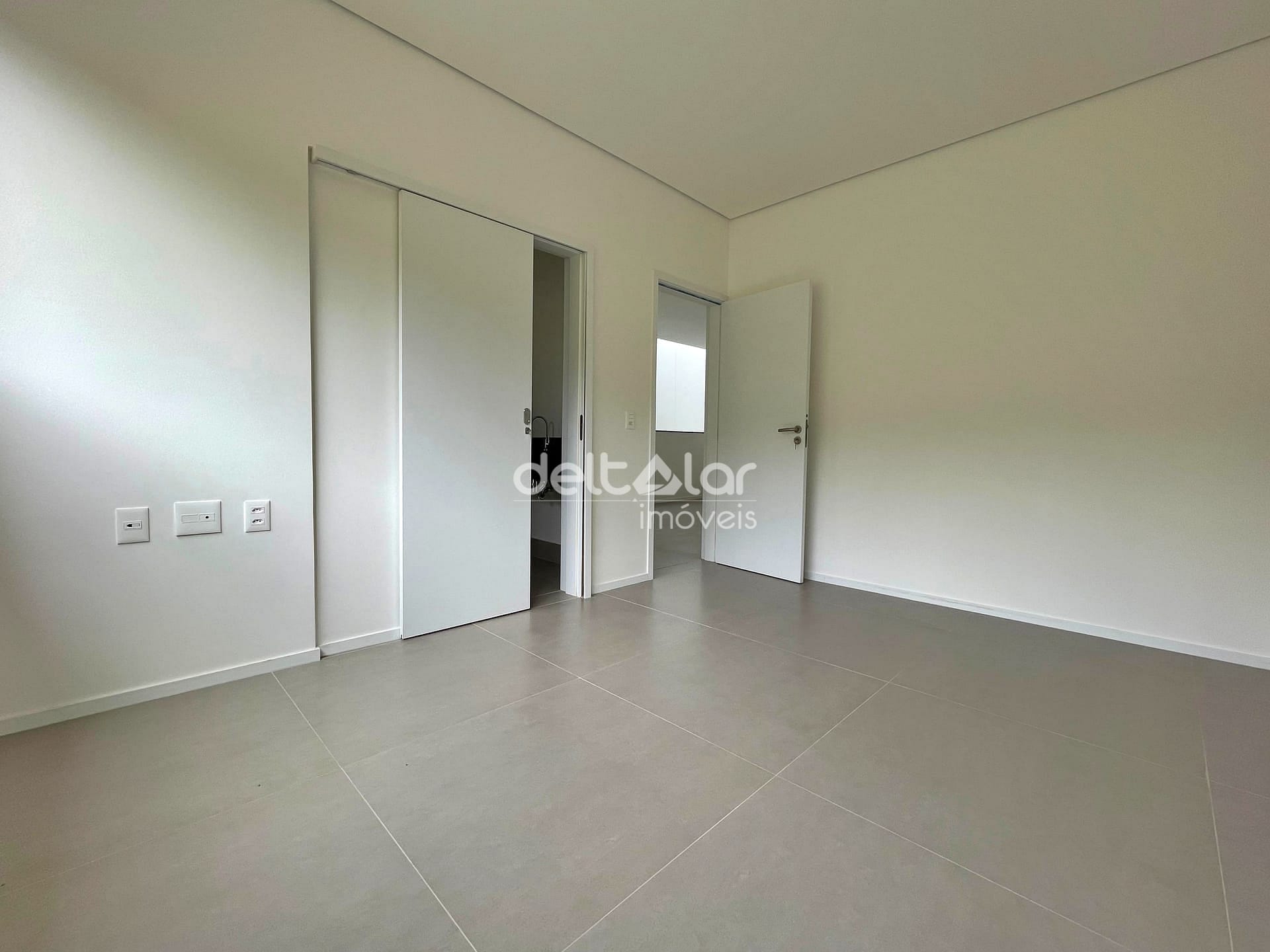 Casa à venda com 3 quartos, 209m² - Foto 14