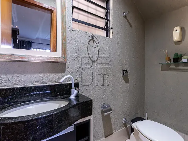 Casa 3 quartos e 5 banheiros, à venda, no bairro Jardim Neman Sahyun em Londrina
