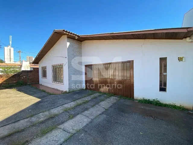 Casa 3 quartos e 2 banheiros, para alugar, no bairro Passo dos Fortes em Chapecó