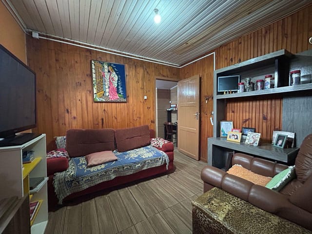 Casa com 600m² 4 quartos e 3 banheiros, à venda, no bairro Três Vendas em Pelotas