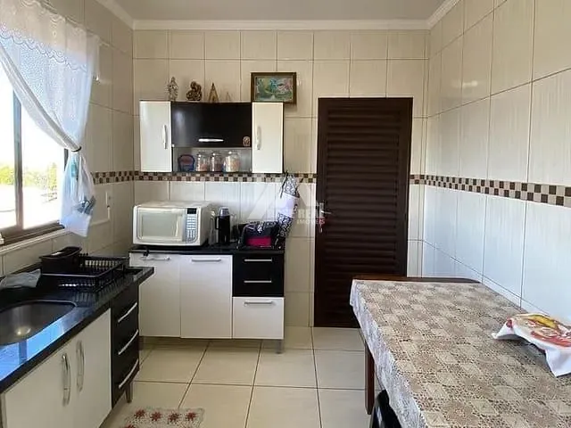 Casa com 432m² 3 quartos e 1 banheiro, à venda, no bairro Jardim Carvalho em Ponta Grossa