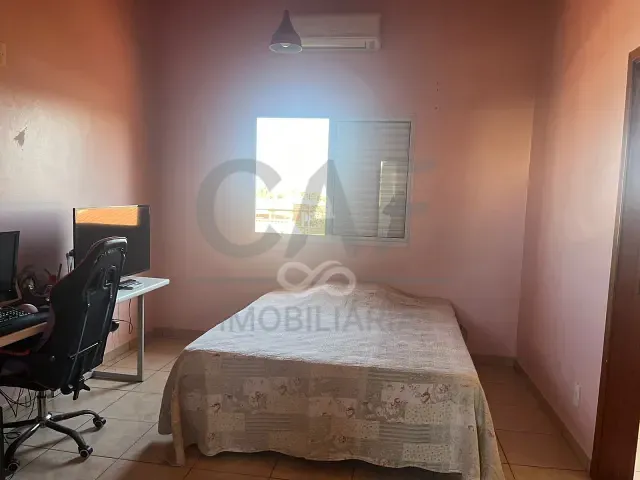 Casa com 450m² 3 quartos e 2 banheiros, à venda, no bairro Parque Residencial Nova Holanda em Holambra