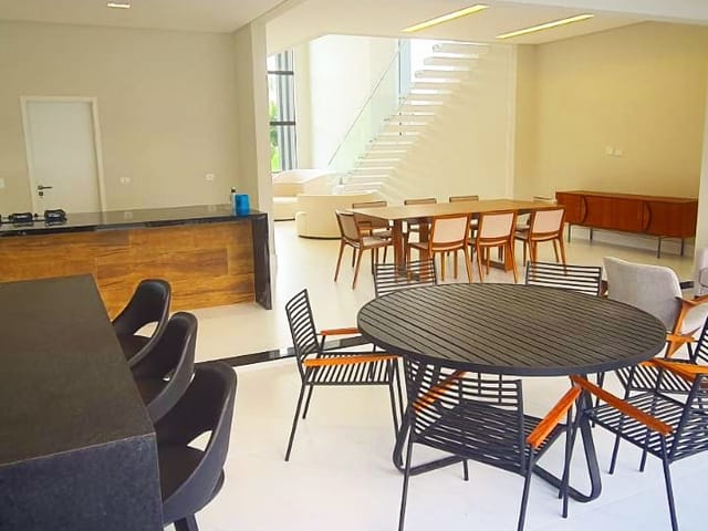 Casa com 550m² 5 quartos e 5 banheiros, à venda, no bairro Condomínio Residencial Alphaville II em São José dos Campos