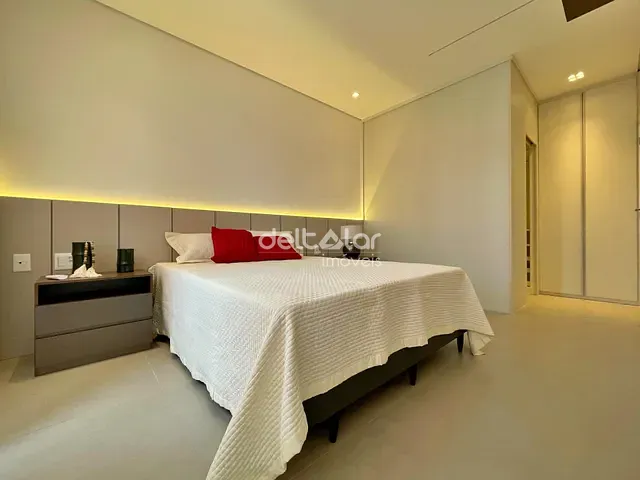 Casa com 371m² 3 quartos e 2 banheiros, à venda, no bairro Garças em Belo Horizonte