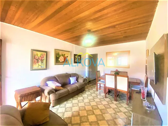 Casa com 250m² 3 quartos e 1 banheiro, à venda, no bairro Jardim Satélite em São José dos Campos