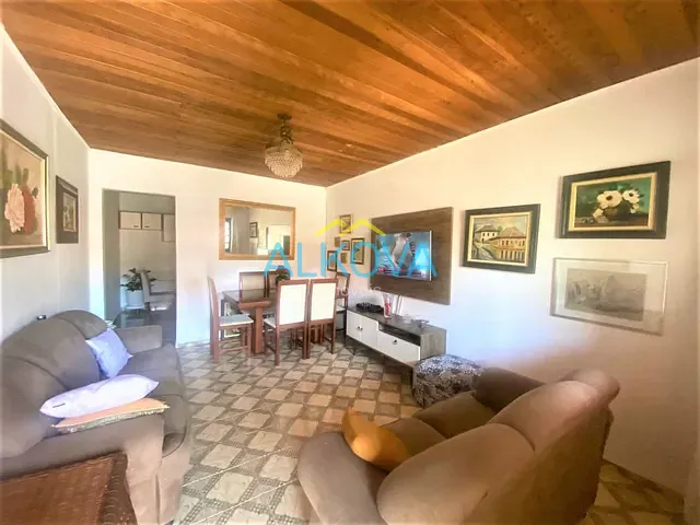 Casa com 250m² 3 quartos e 1 banheiro, à venda, no bairro Jardim Satélite em São José dos Campos